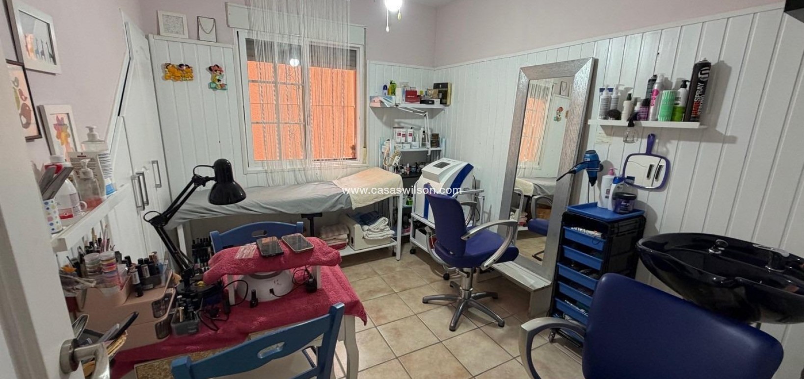 Sale - Villa - Orihuela Costa - Playa Flamenca