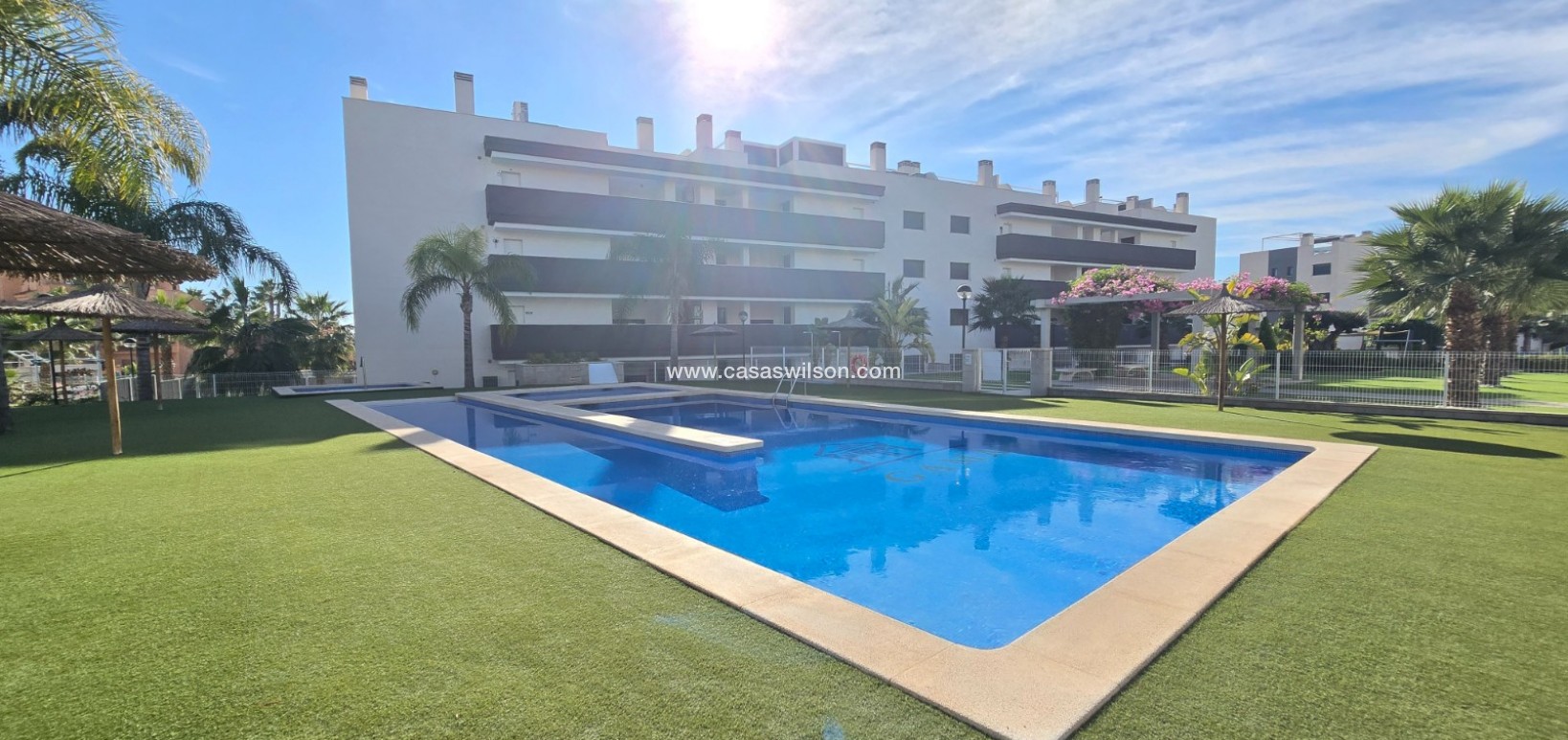 Venta - Apartment / Flat * - Orihuela Costa - Villamartín *