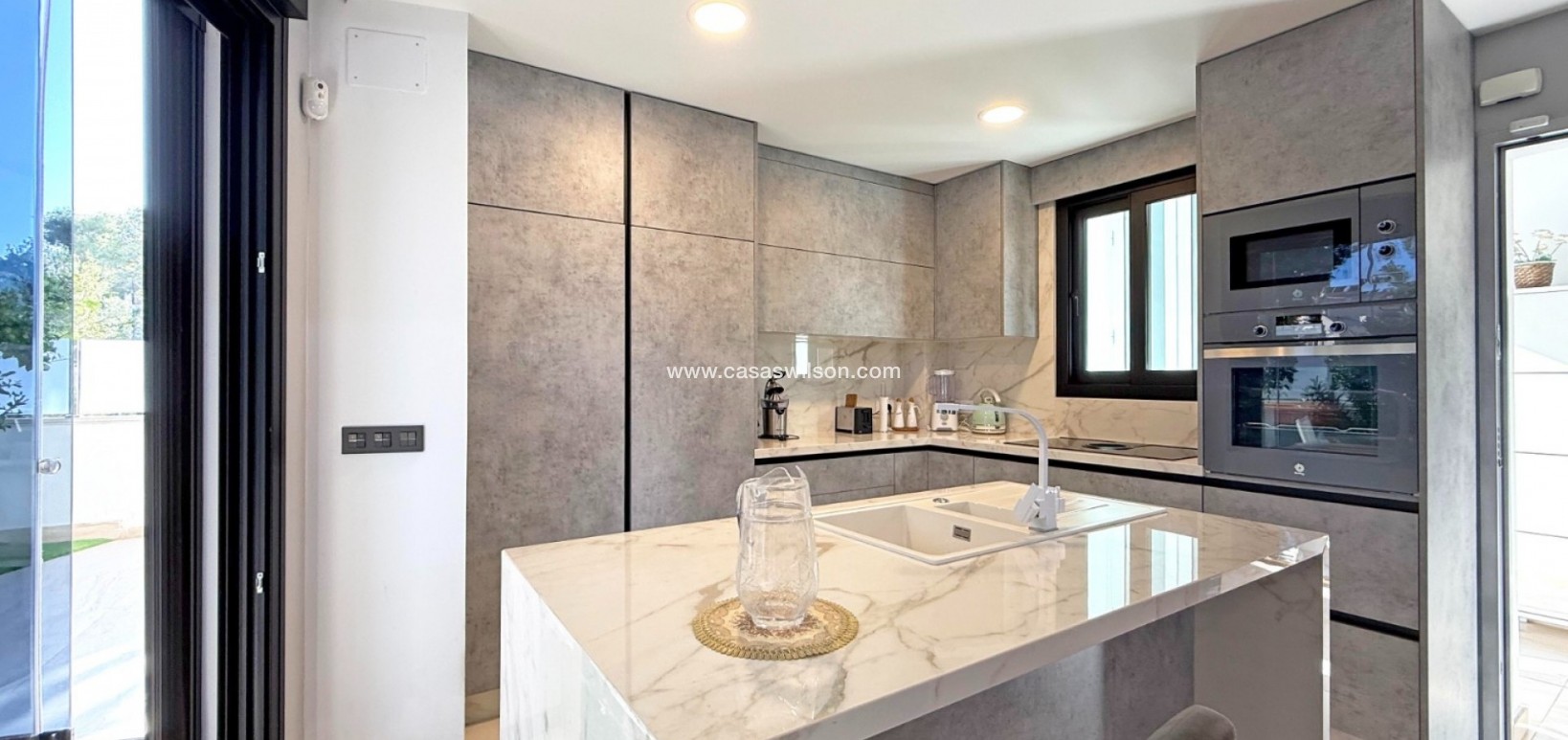 Venta - Chalet - Orihuela Costa - Villamartín