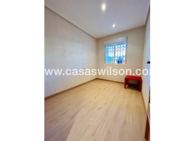 Sale - Appartement - San Isidro - Inland