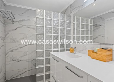 Sale - Apartment - La Nucía