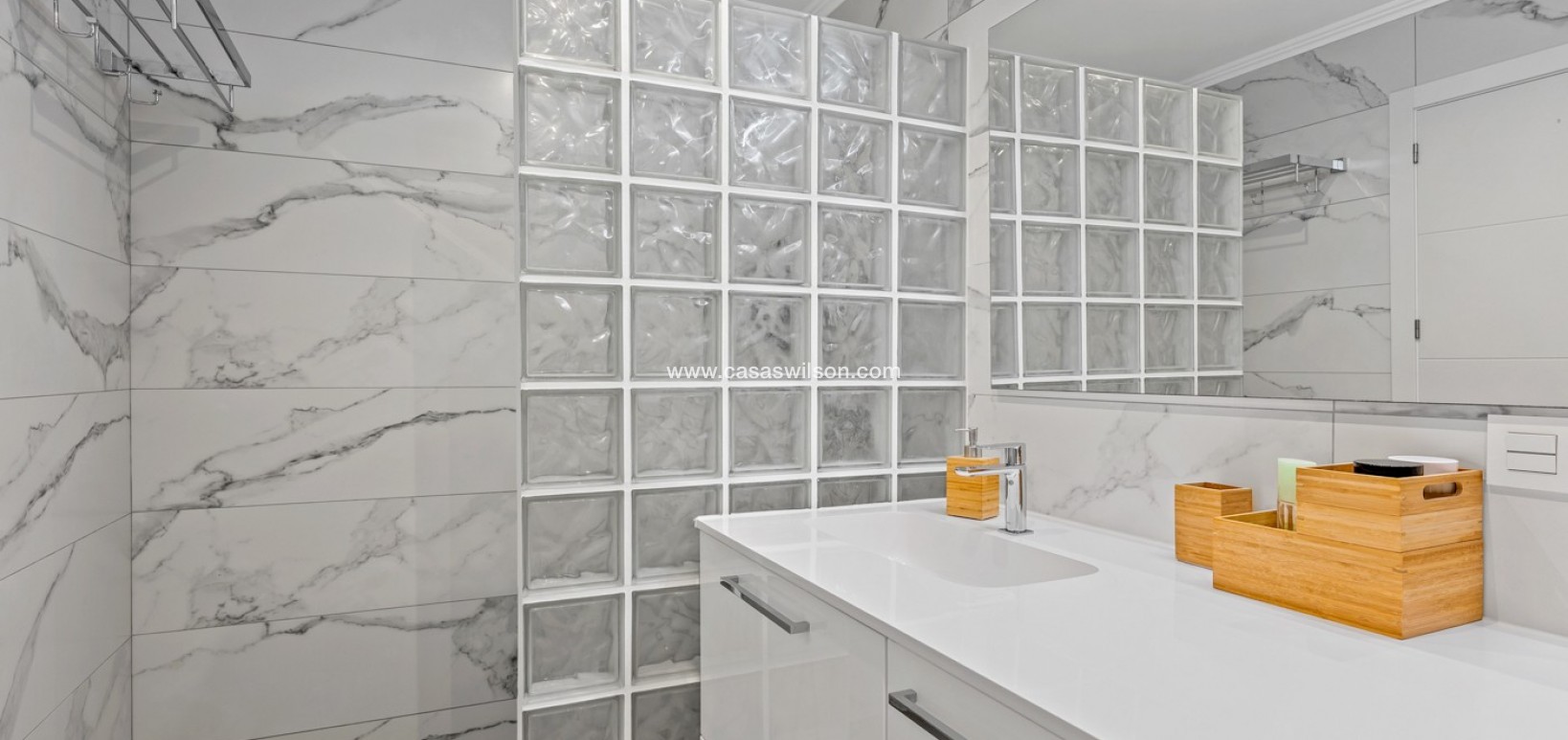 Sale - Apartment - La Nucía