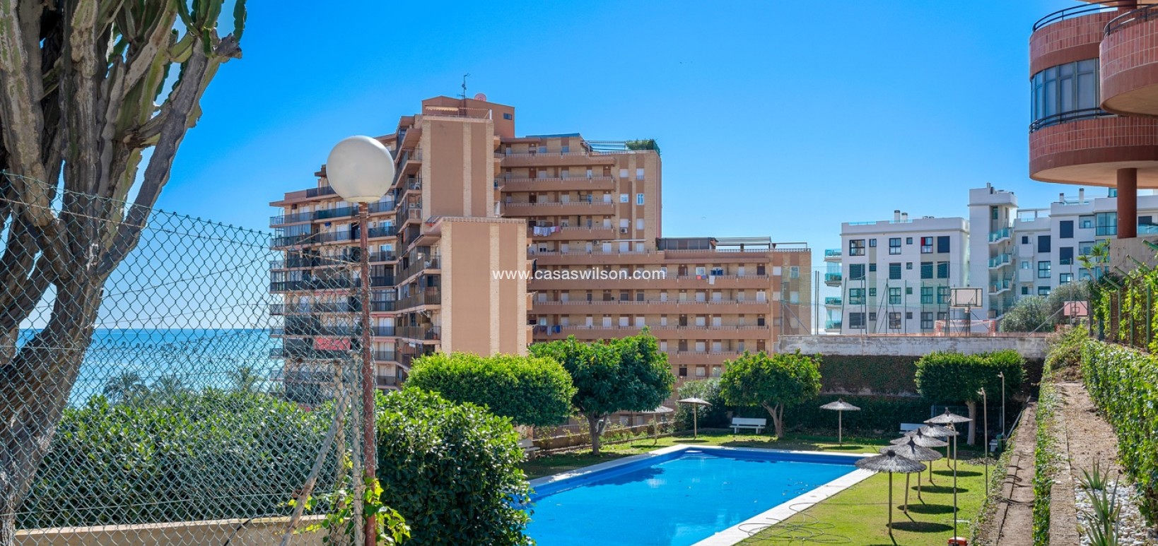 Venta - Apartamento - Arenales del Sol - Segunda linea playa
