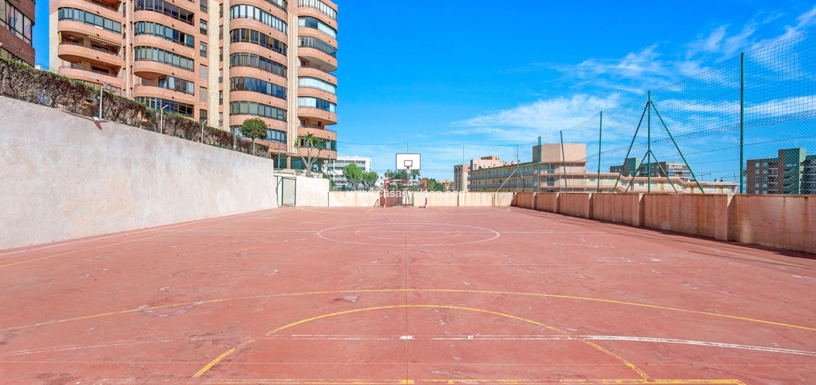 Venta - Apartamento - Arenales del Sol - Segunda linea playa