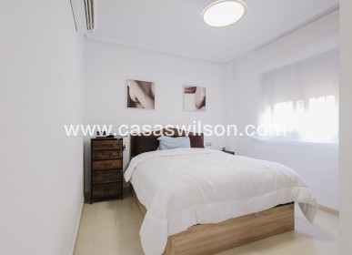 Sale - Villa - Torrevieja - Costa Blanca