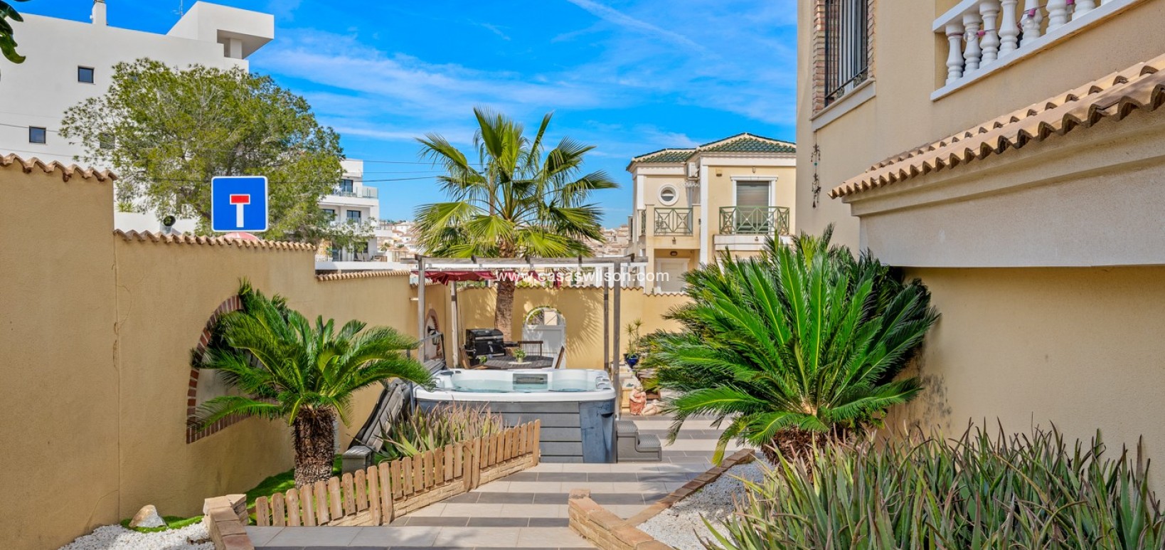 Sale - Villa - Orihuela Costa - Castillo de Don Juan