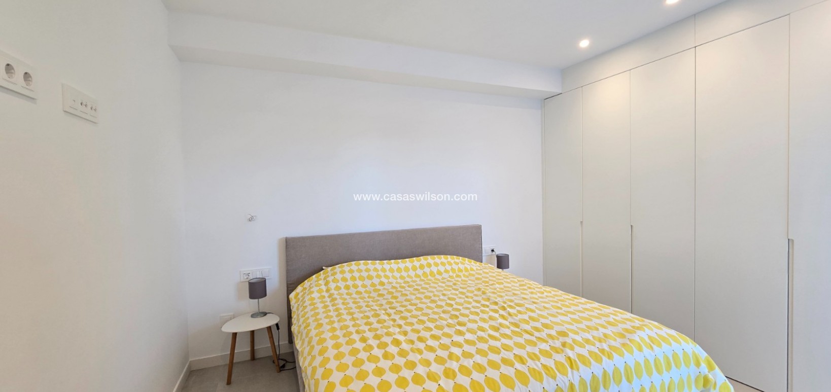 Sale - Apartment / Flat * - Pilar de la Horadada *