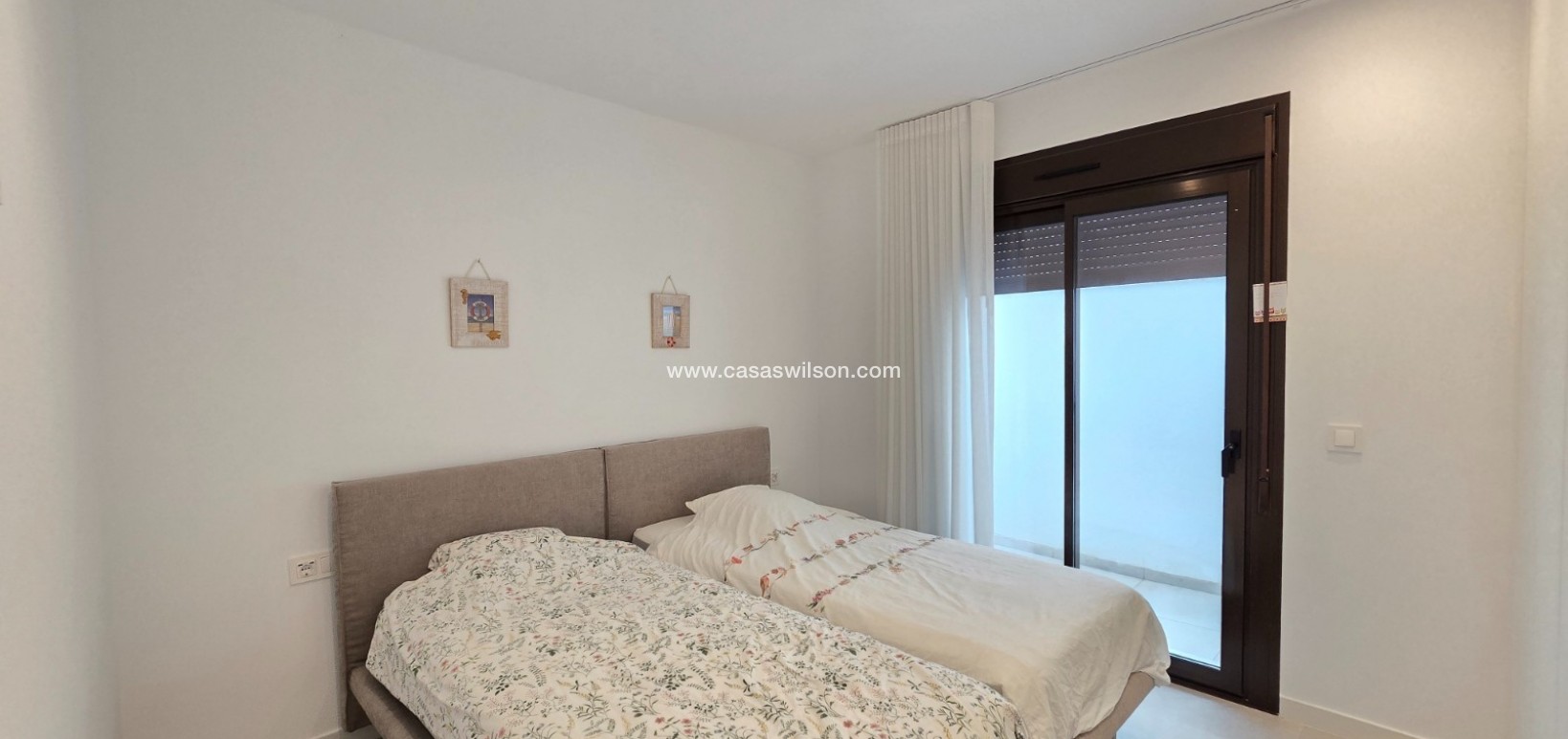 Sale - Apartment / Flat * - Pilar de la Horadada *