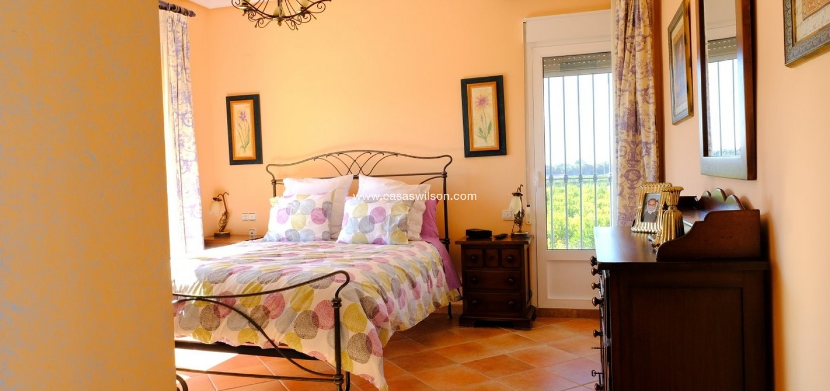 Sale - Country Property/Finca - Orihuela