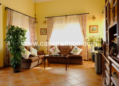 Sale - Country Property/Finca - Orihuela