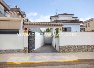 Venta - Chalet - Los Montesinos - La Herrada
