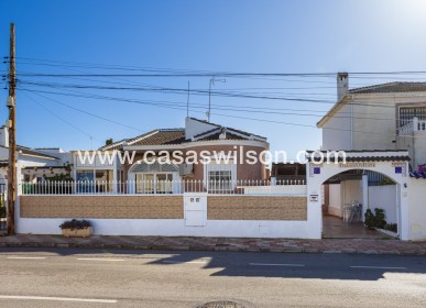 Sale - Villa - Torrevieja - Urbanización San Luis