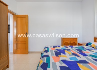 Sale - Villa - Torrevieja - Urbanización San Luis