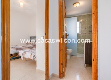 Sale - Villa - Torrevieja - Urbanización San Luis