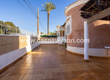 Sale - Villa - Torrevieja - Urbanización San Luis