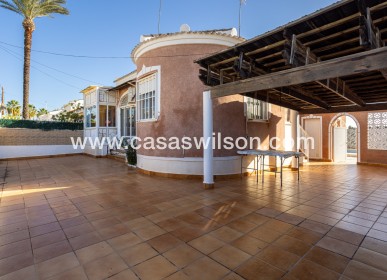 Sale - Villa - Torrevieja - Urbanización San Luis