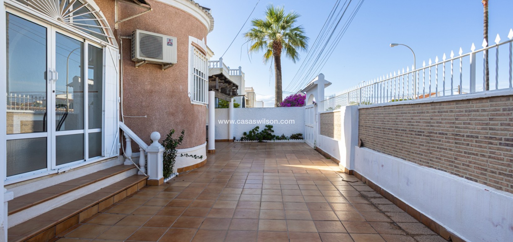Sale - Villa - Torrevieja - Urbanización San Luis
