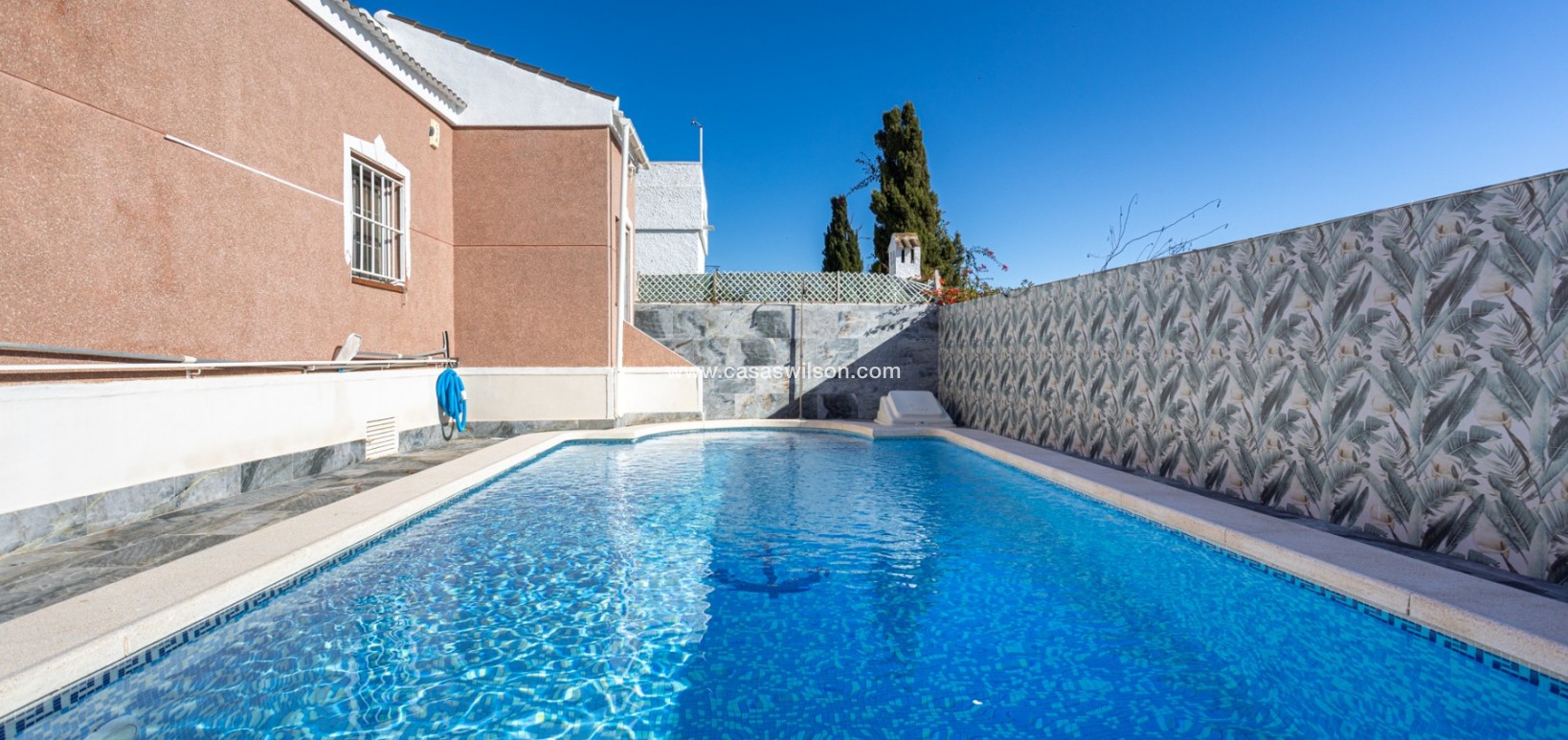 Sale - Villa - Torrevieja - Urbanización San Luis