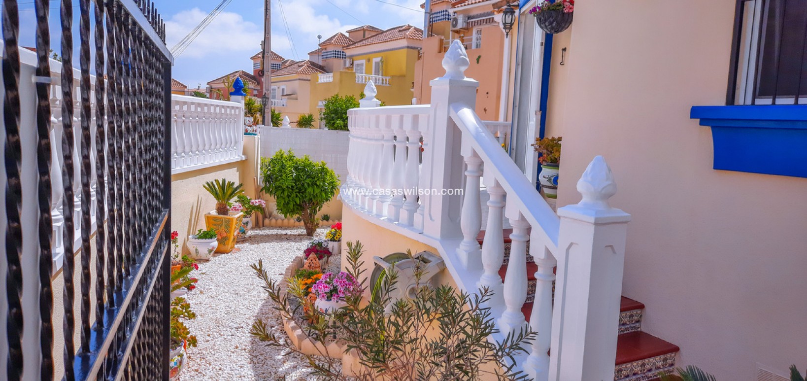 Sale - Villa - Villamartin - Costa Blanca