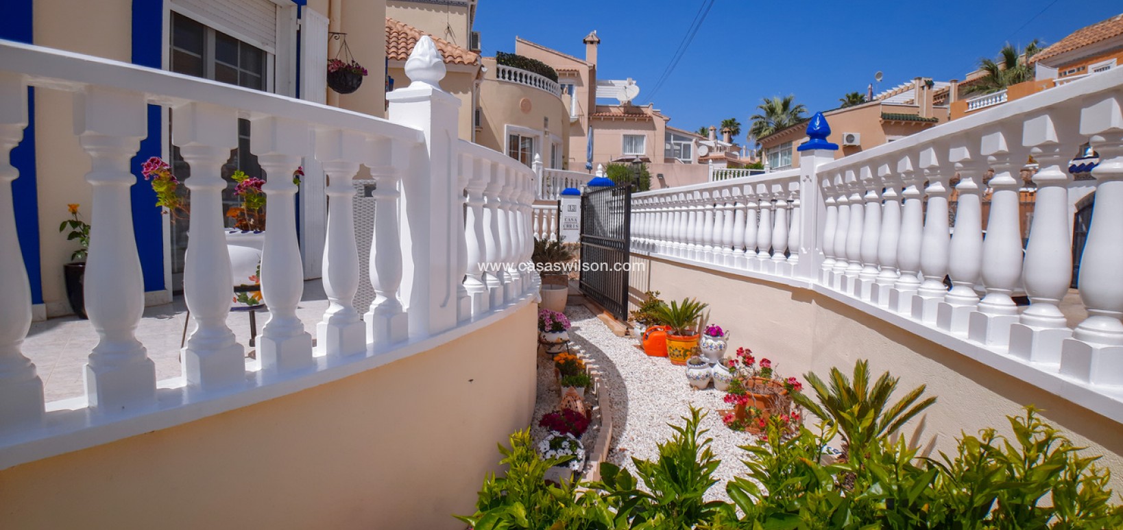 Sale - Villa - Villamartin - Costa Blanca