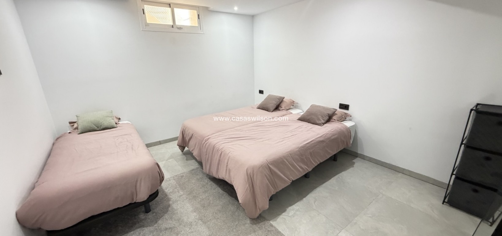 Sale - Villa - Villamartin - Villamartín