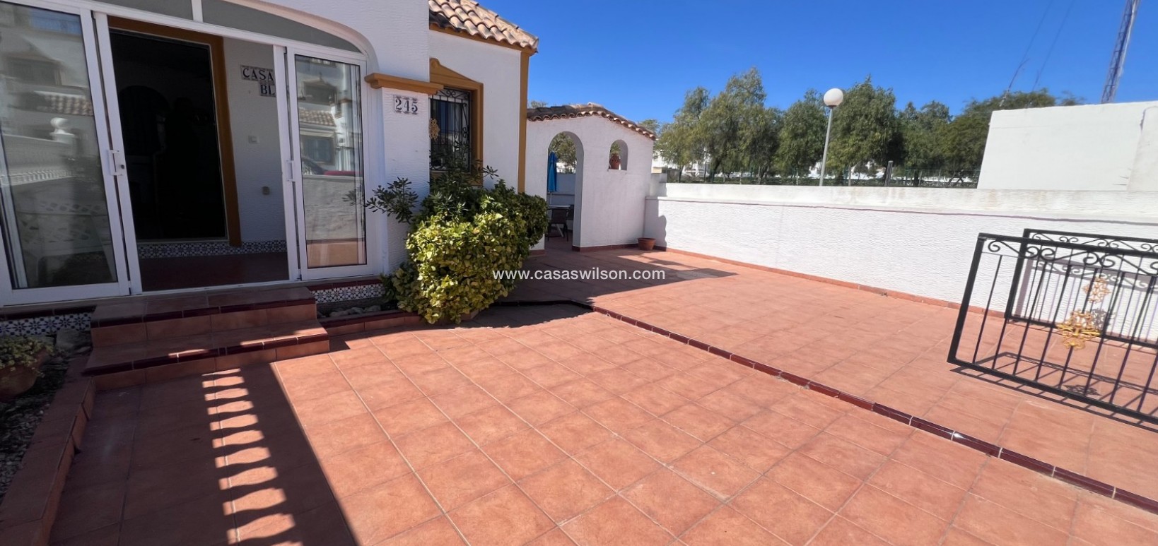 Sale - House - Entre Naranjo - Vistabella Golf