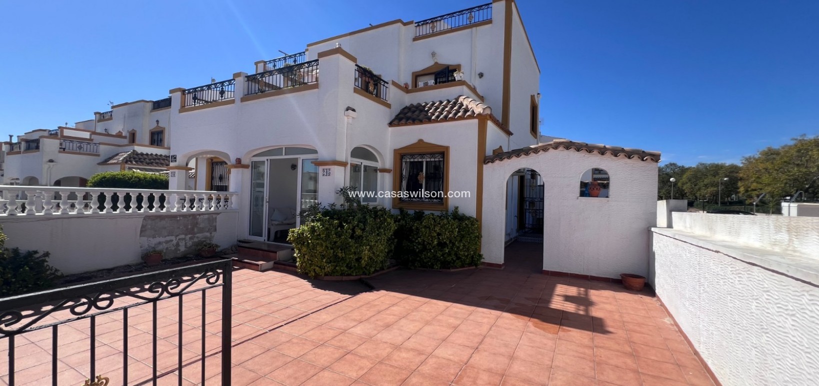 Sale - House - Entre Naranjo - Vistabella Golf