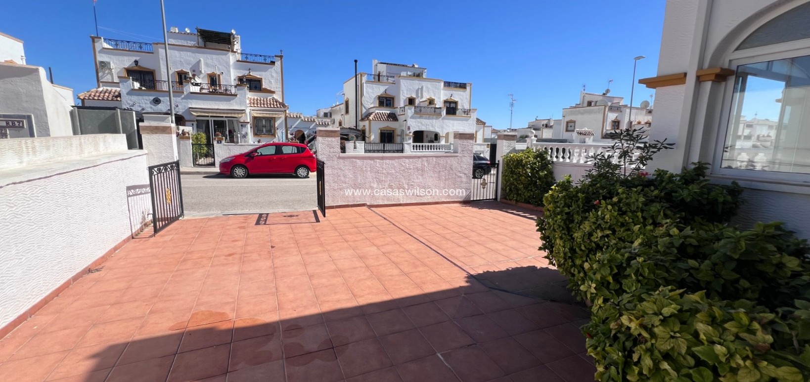Sale - House - Entre Naranjo - Vistabella Golf