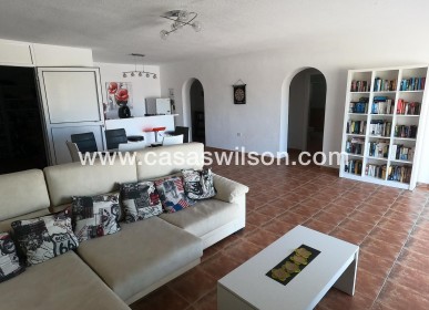 Sale - Villa - Algorfa