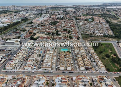 Sale - Bungalow - Torrevieja - El Limonar