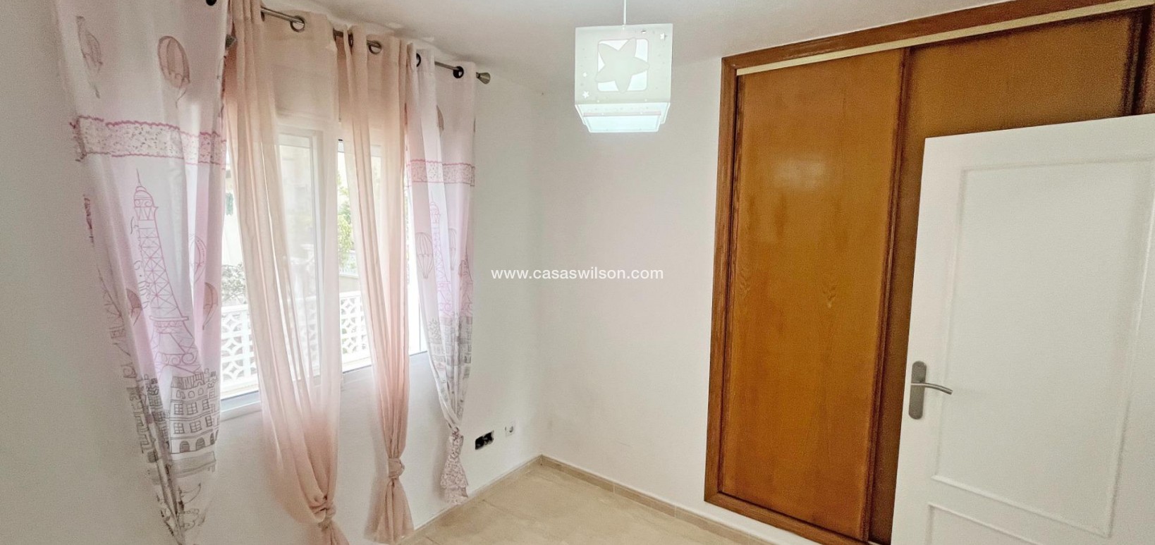 Venta - Apartamento - San Miguel de Salinas - Las Filipinas