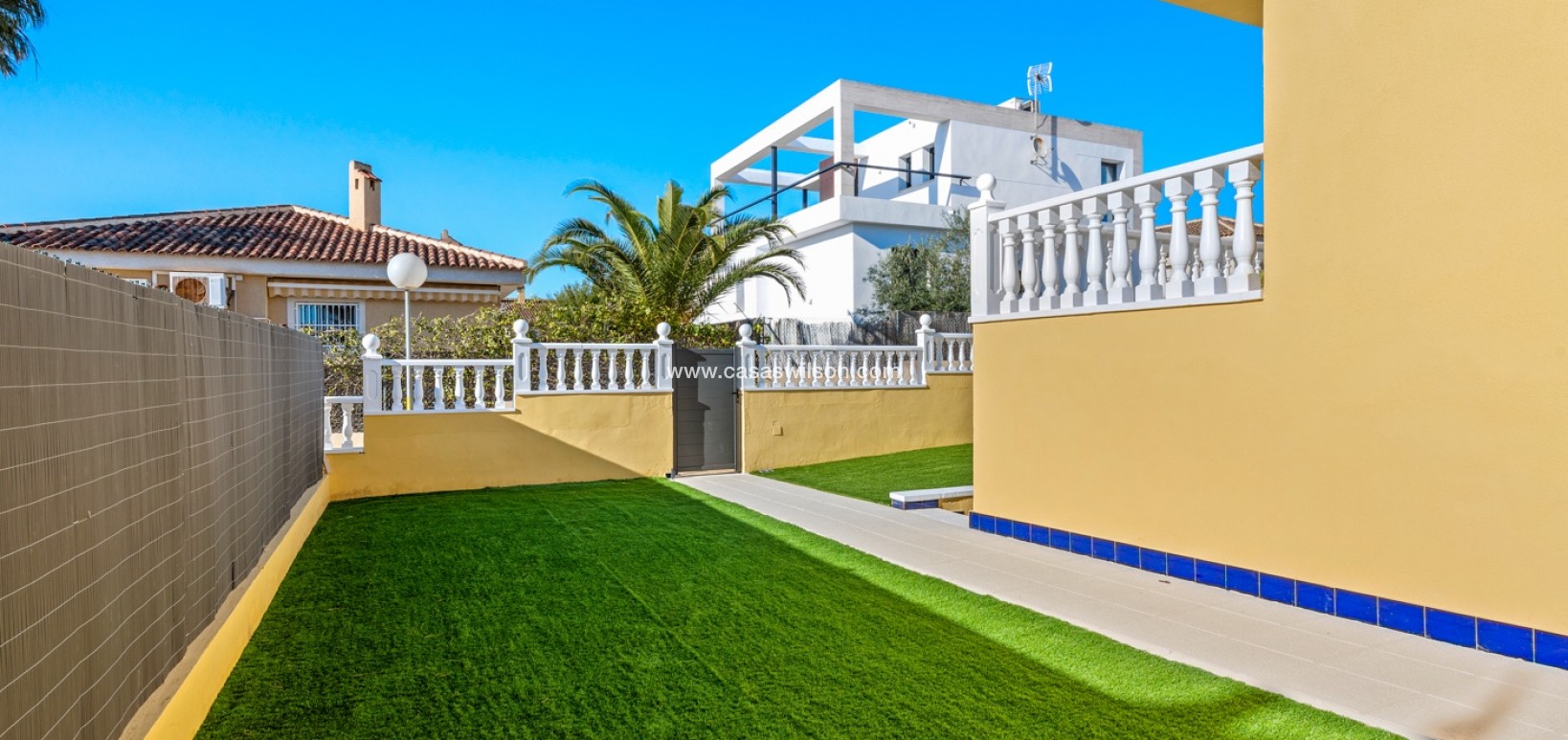 Venta - Chalet - Benimar