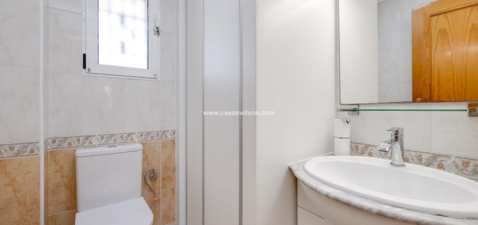 Sale - Townhouse - Torrevieja