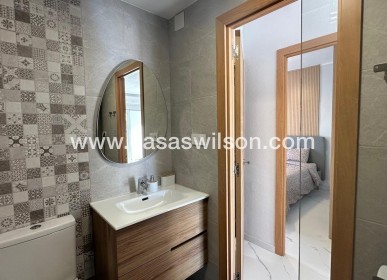 Sale - Bungalow - Torrevieja - Los Balcones