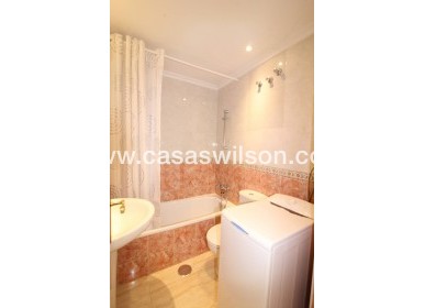 Sale - Apartment - Torrevieja - Centro