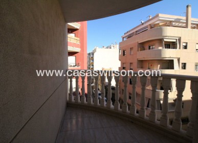 Sale - Apartment - Torrevieja - Centro