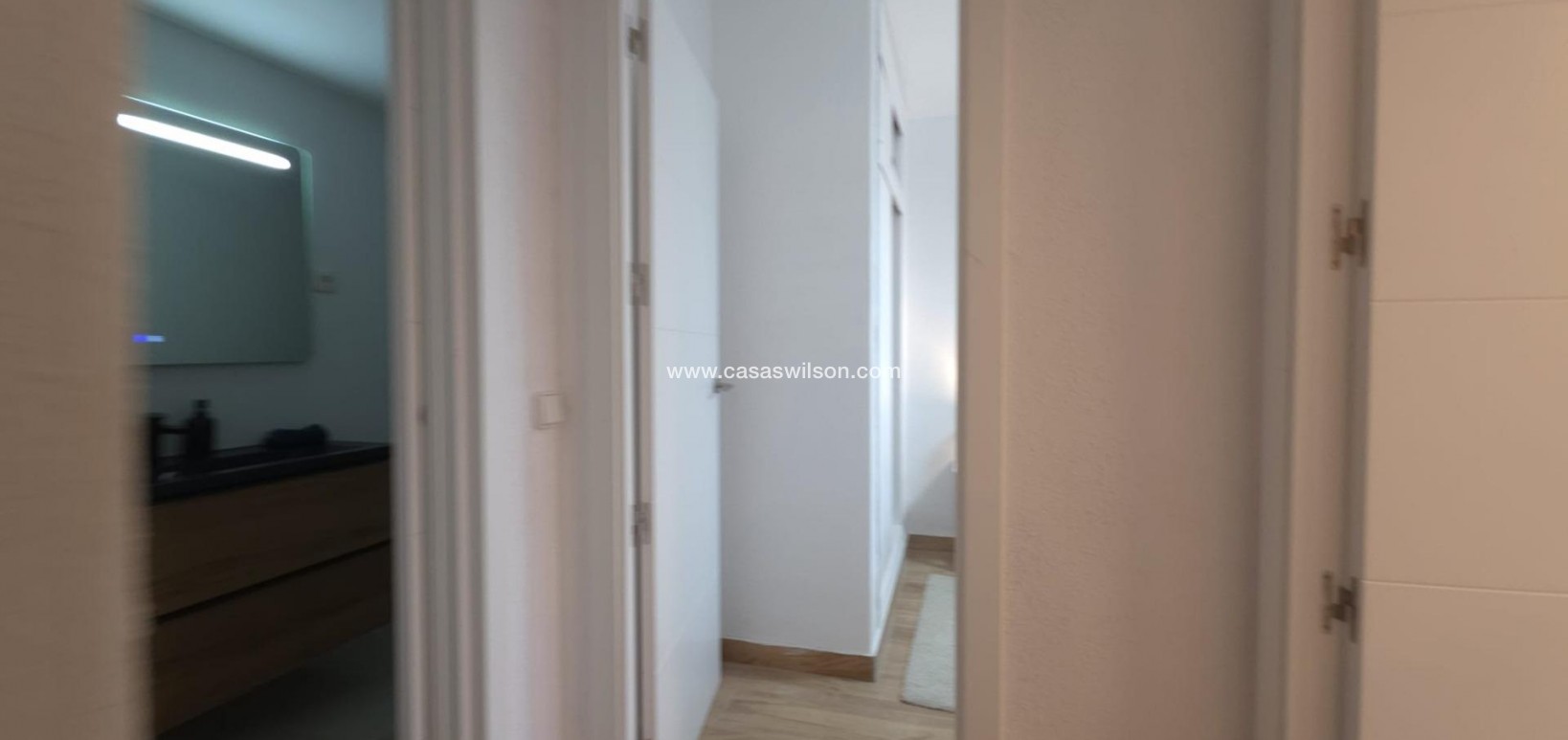 Sale - Apartment - Torrevieja - Cala Ferris