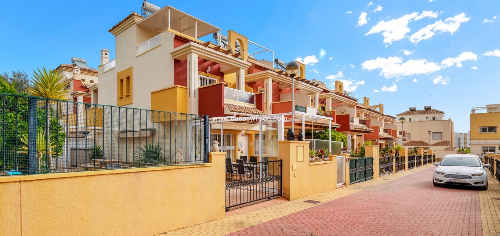 Sale - Townhouse - Orihuela Costa - Villamartín