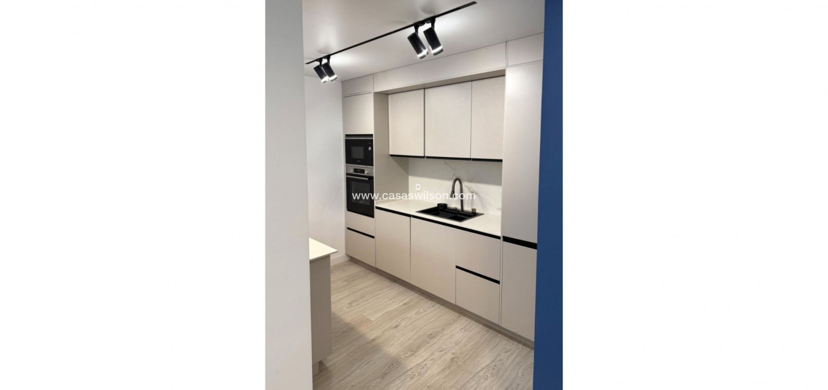 Sale - Apartment - Torrevieja - Costa Blanca