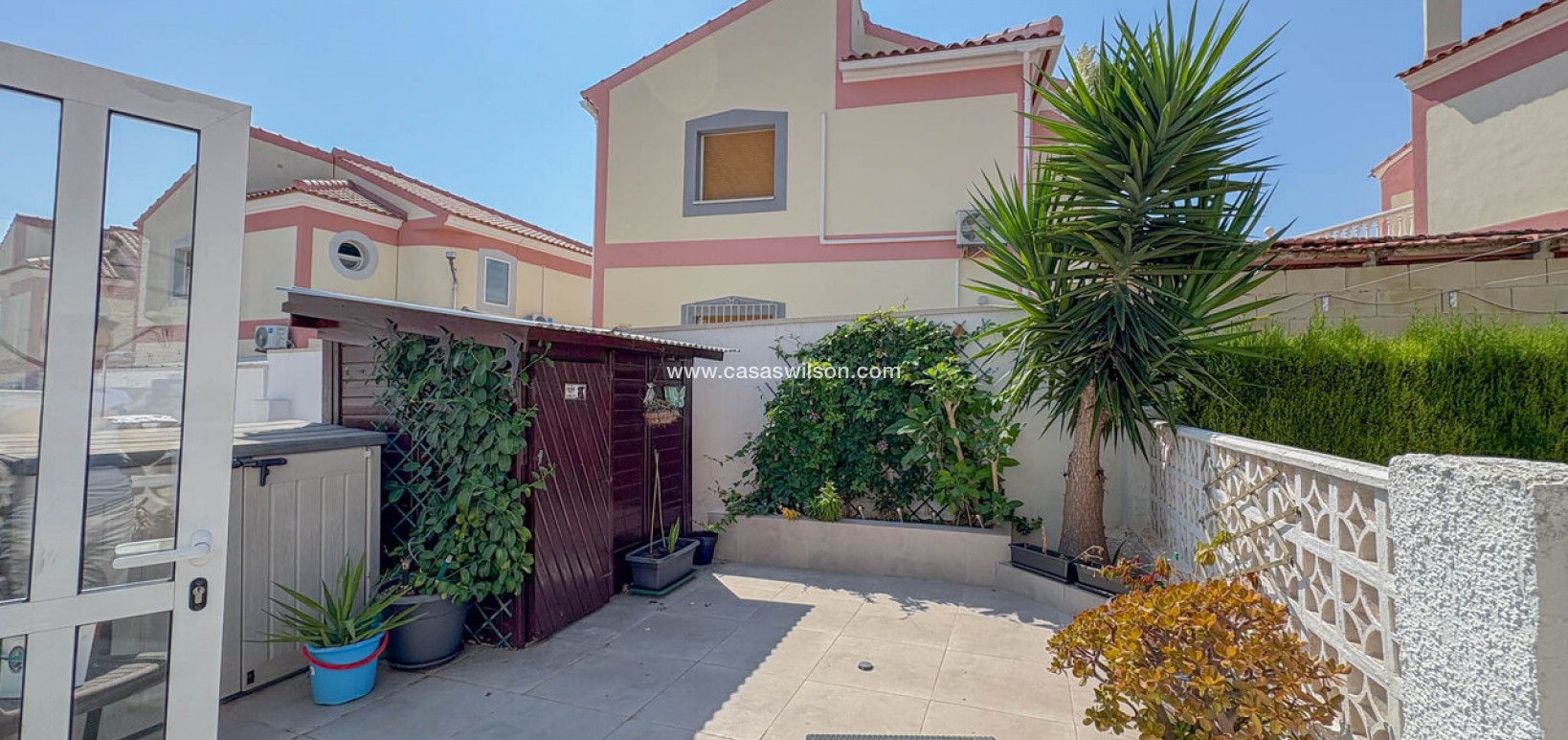 Sale - Townhouse - Torrevieja - Costa Blanca