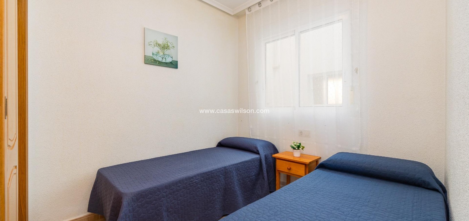 Sale - Apartment - Torrevieja - Estacion De Autobuses