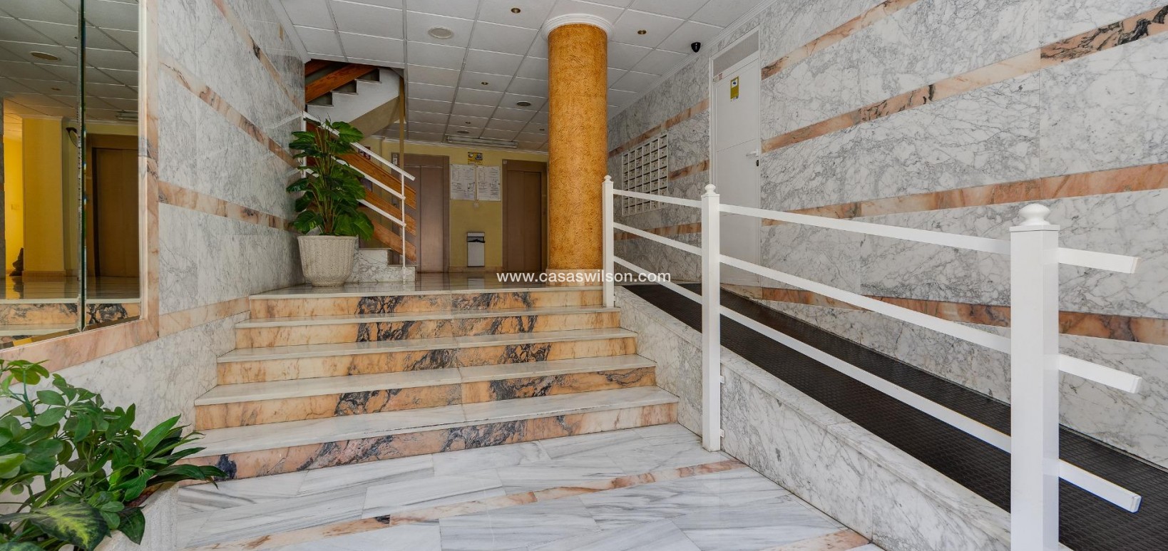 Sale - Apartment - Torrevieja - Estacion De Autobuses