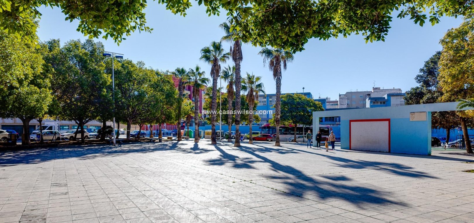 Sale - Apartment - Torrevieja - Estacion De Autobuses