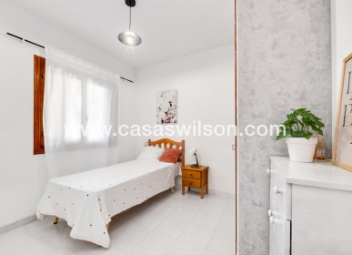 Sale - Townhouse - Torrevieja - Nueva Torrevieja
