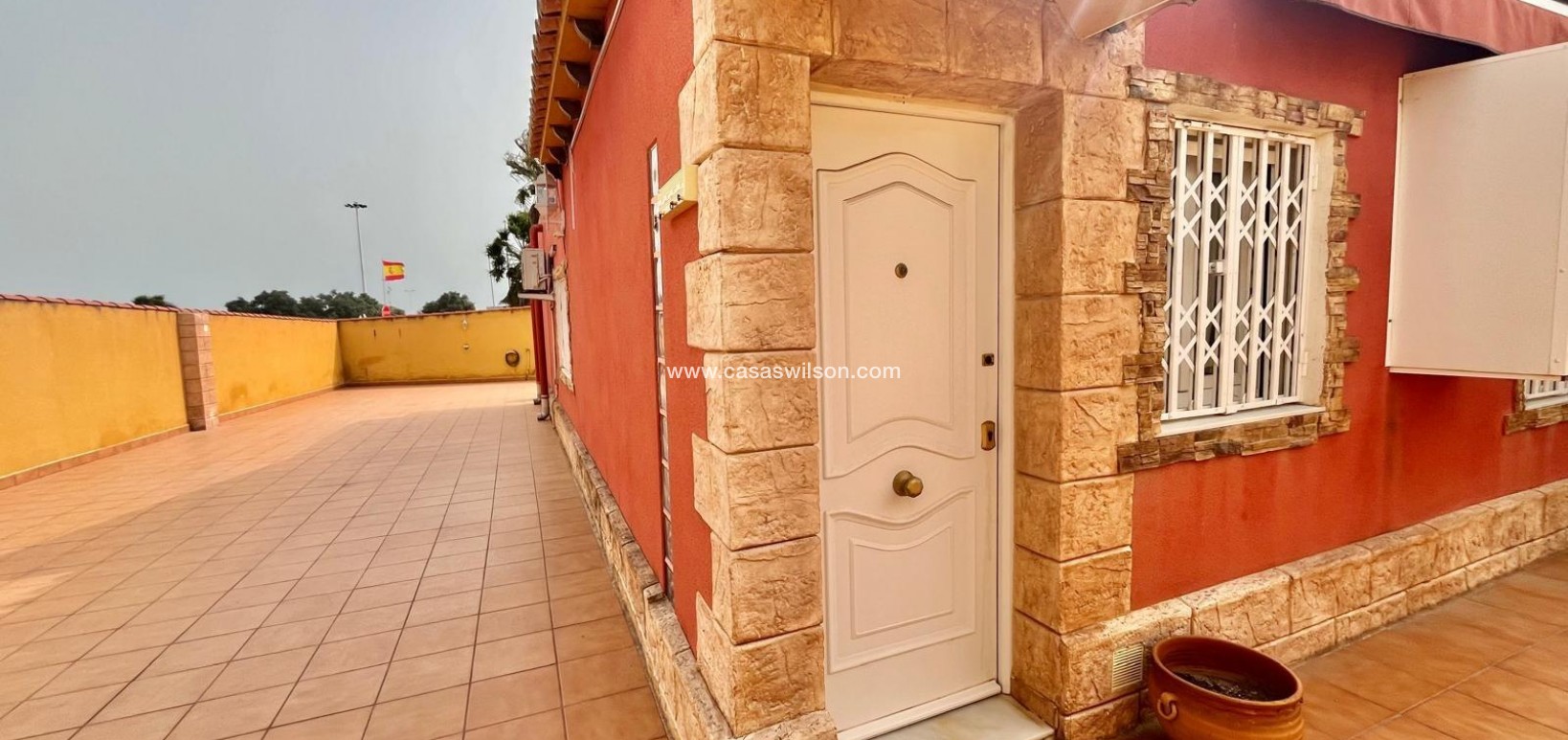 Sale - Villa - Torrevieja - Los Balcones - Los Altos del Edén