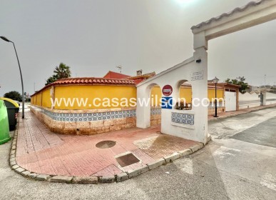 Sale - Villa - Torrevieja - Los Balcones - Los Altos del Edén