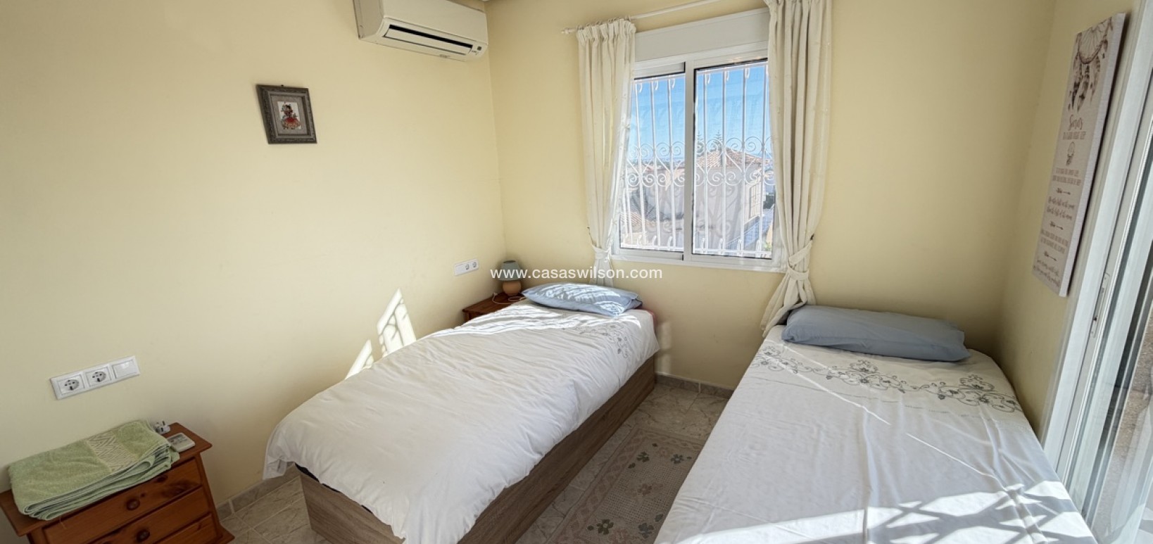 Sale - Villa - Villamartin - Villamartín