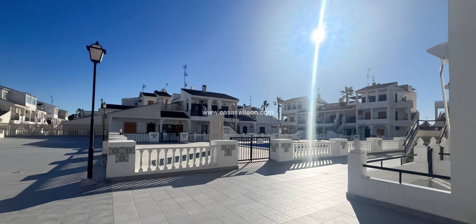 Sale - Bungalow - Torrevieja - Los Frutales