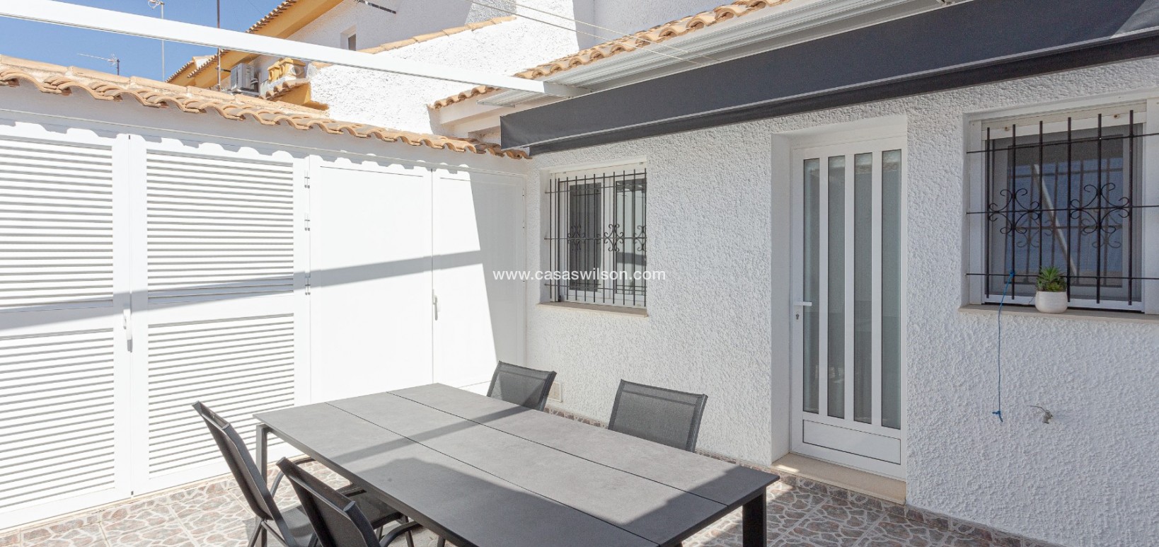 Sale - Villa - Pilar de la Horadada - Costa Blanca