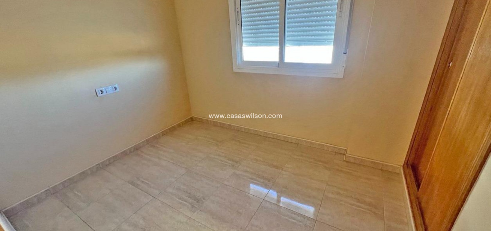 Sale - Apartment - Guardamar del Segura - Puerto Deportivo
